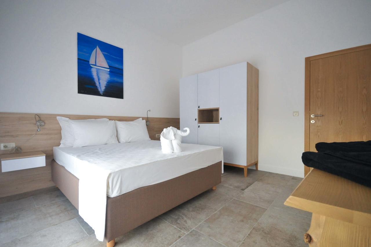 Corso Levante Luxury Suites Petrovazzo Esterno foto